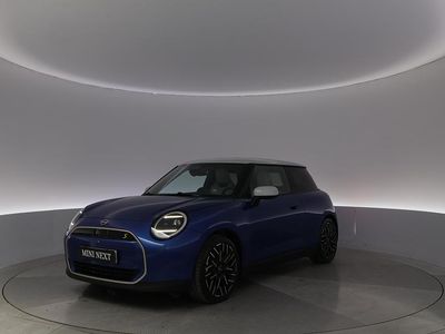 Blå Begagnad 2024 Mini Cooper SE Halvkombi | 399 900 kr (Dyr)