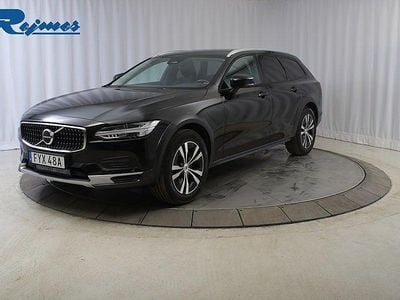 Svart Begagnad 2022 Volvo V90 CC Kombi | 389 900 kr (Marknadspris)