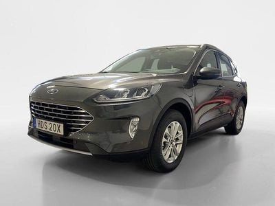 Grå Begagnad 2023 Ford Kuga Titanium SUV | 269 900 kr (Marknadspris)