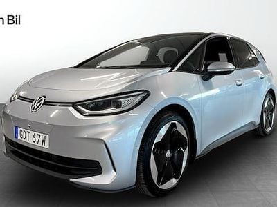 Silver (scale silver metallic bla) Begagnad 2023 VW ID.3 Pro Halvkombi | 349 900 kr (Dyr)