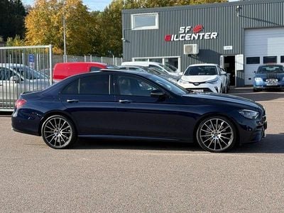 Mörkblå (blå) Begagnad 2021 Mercedes E220 AMG line Sedan | 459 900 kr (Dyr)