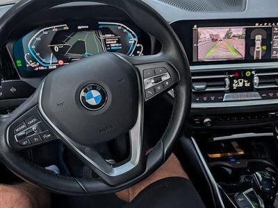 Bilen går jättebra inge fel på bilen , jag har vinter och sommar däck Begagnad 2021 BMW 330 Sedan | 310 000 kr (Bra pris)