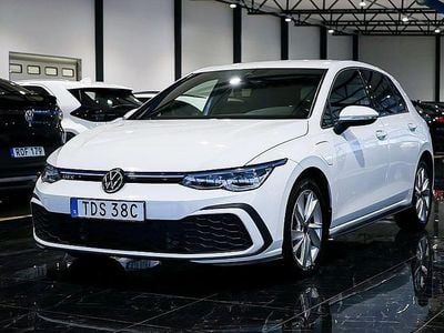 Begagnad VW Golf VII GTE 150 HK (110 kW) 2021 Vit Halvkombi
