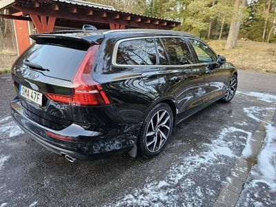 begagnad Volvo V60 D4 AWD Geartronic Momentum, Advanced Edition Euro