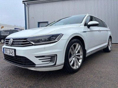 Begagnad VW Passat GTE 218 HK (160 kW) 2017 Vit Kombi