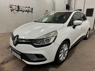 Vit Begagnad 2017 Renault Clio GrandTour Dynamique Kombi | 99 500 kr (Marknadspris)