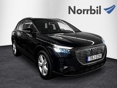 Begagnad Audi Q4 e-tron Proline 150 kW (204 HK) 2023 Svart SUV