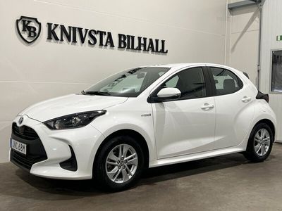 begagnad Toyota Yaris Hybrid CVT Active CarPlay 1Ägare Moms 116hk