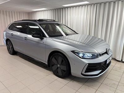 Silver Begagnad 2025 VW Passat R-line Kombi | 499 000 kr (Marknadspris)