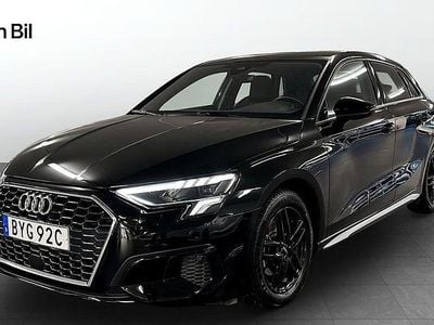 Svart Begagnad 2022 Audi A3 Sportback Advanced Plus Halvkombi | 264 900 kr (Marknadspris)