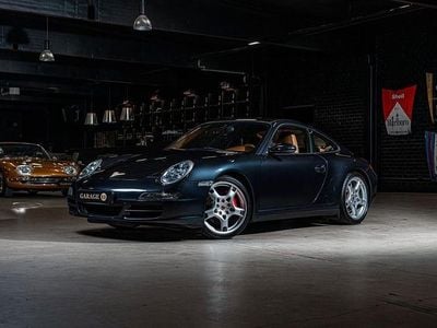 Grå Begagnad 2006 Porsche 911 Carrera 4S Sportkupé | 699 911 kr