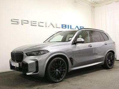 Skyscraper grey metallic Begagnad 2024 BMW X5 Exclusive SUV | 949 000 kr
