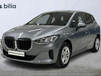 Skyscraper grey metallic Begagnad 2023 BMW 225 Active Tourer Minibuss | 329 900 kr