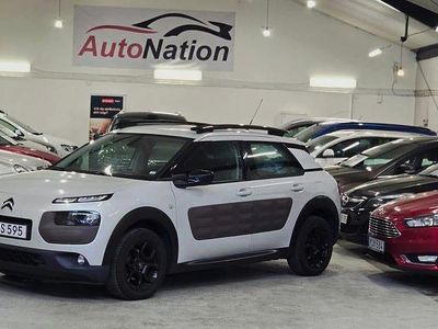 Vit Begagnad 2015 Citroën C4 Cactus PureTech Halvkombi | 59 900 kr (Marknadspris)