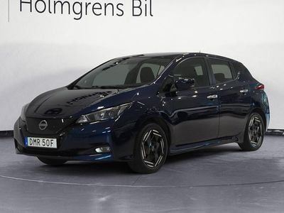 Begagnad Nissan Leaf Acenta 110 kW (150 HK) 2023 Mörkblå Halvkombi