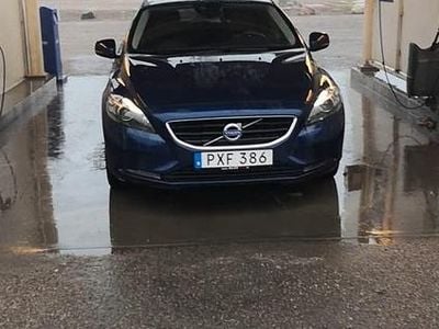 Begagnad 2015 Volvo V40 Ocean Race Halvkombi | 134 900 kr