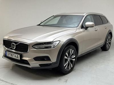 Ljusgrå Begagnad 2023 Volvo V90 CC Plus Kombi | 329 000 kr (Superpris)
