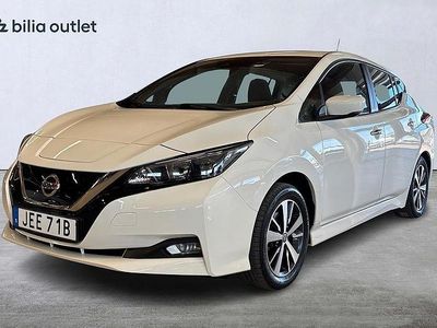 Begagnad Nissan Leaf Acenta 110 kW (150 HK) 2022 Vit Halvkombi