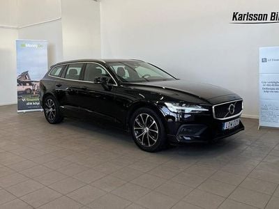 Begagnad Volvo V60 Momentum 190 HK (139 kW) 2020 Svart Kombi