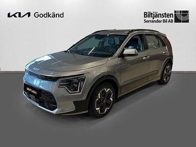 Begagnad Kia e-Niro 150 kW (204 HK) 2023 Grå SUV