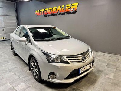 Silver Begagnad 2012 Toyota Avensis Sedan | 99 000 kr (Marknadspris)