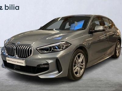 Grå Begagnad 2022 BMW 118 M Sport Halvkombi | 285 000 kr (Dyr)