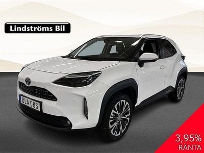Vit Begagnad 2022 Toyota Yaris Cross Edition SUV | 294 900 kr (Marknadspris)