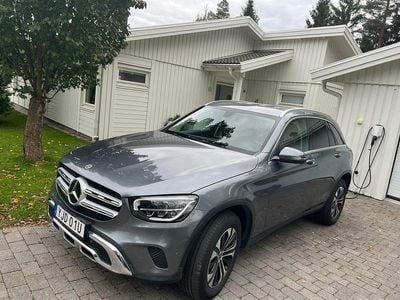 Begagnad 2022 Mercedes GLC300 SUV | 315 000 kr