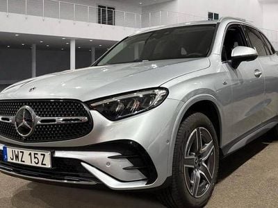 Hightech silver metallic Begagnad 2025 Mercedes GLC300 Advanced Plus | 669 000 kr