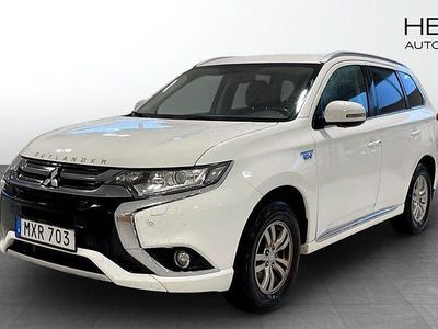 Vit Begagnad 2016 Mitsubishi Outlander SUV | 149 900 kr