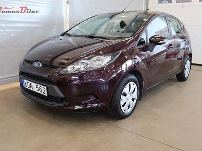 Röd Begagnad 2010 Ford Fiesta Trend Halvkombi | 54 900 kr (Marknadspris)