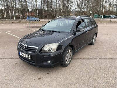 begagnad Toyota Avensis 2.0 VVT-i (Nybesiktigad,skattad )