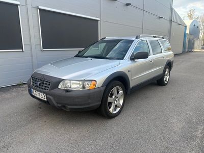 begagnad Volvo XC70 2.5T AWD Geartronic Kinetic Automat