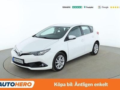 Vit Begagnad 2017 Toyota Auris Active Halvkombi | 143 000 kr (Marknadspris)