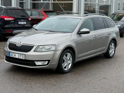 Brun Begagnad 2014 Skoda Octavia Ambition Kombi | 78 900 kr (Marknadspris)