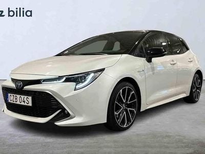 Vit Begagnad 2020 Toyota Corolla Hybrid Halvkombi | 219 900 kr