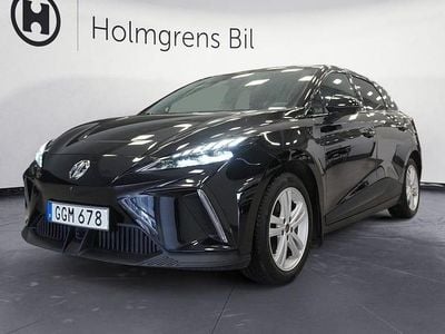 Begagnad MG MG4 EV 150 kW (204 HK) 2022 Svart Halvkombi