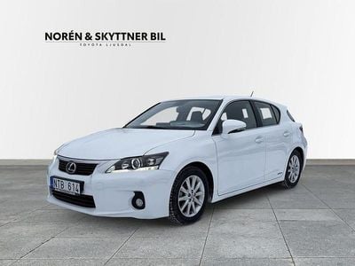 Lexus CT200h