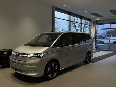 begagnad VW Multivan eHybrid Style Lång 7-sits Lagerbil 2024, Minibuss