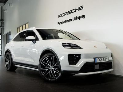 Vit Begagnad 2025 Porsche Macan 4 Electric SUV | 999 000 kr