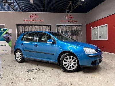 Begagnad VW Golf IV Trendline 102 HK (75 kW) 2004 Blå Halvkombi