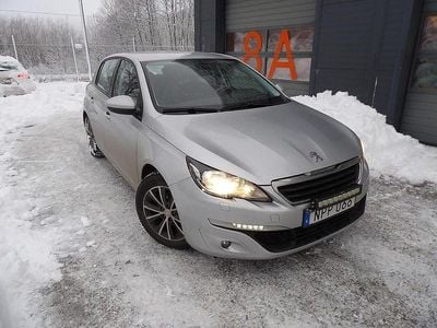 Grå Begagnad 2017 Peugeot 308 Halvkombi | 149 000 kr (Dyr)