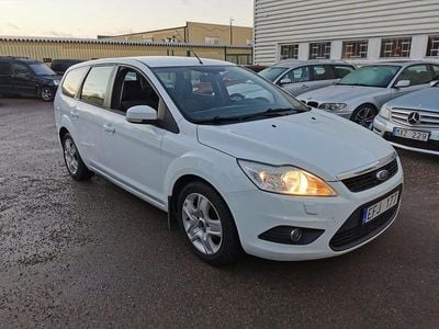 Vit Begagnad 2011 Ford Focus Platinum Kombi | 24 900 kr (Bra pris)