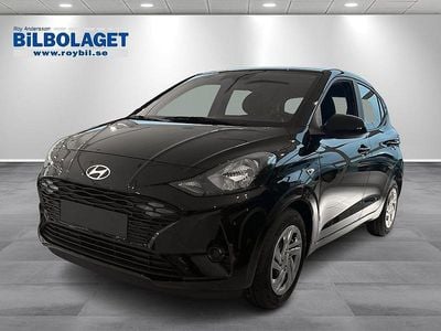 Svart Ny 2025 Hyundai i10 Essential Halvkombi | 189 799 kr (Marknadspris)