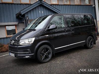 Svart Begagnad 2018 VW Multivan Highline Van | 369 900 kr (Marknadspris)