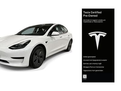 Vit Begagnad 2023 Tesla Model 3 Standard Range Sedan | 331 200 kr (Marknadspris)