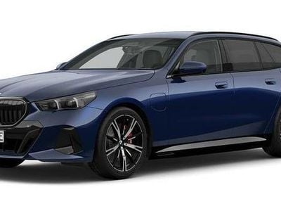 Blå Begagnad 2025 BMW 530 Comfort Edition Kombi | 689 700 kr