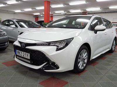 Vit Begagnad 2023 Toyota Corolla Kombi | 197 500 kr (Superpris)