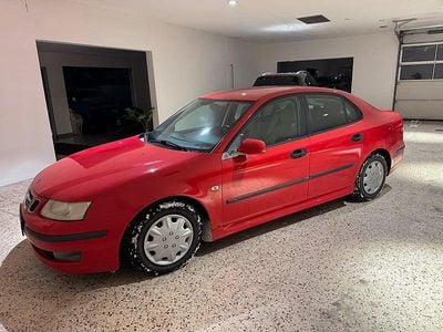 Röd Begagnad 2003 Saab 9-3 Vector Sedan | 28 900 kr (Bra pris)
