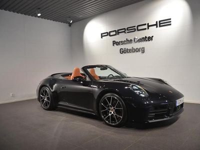Begagnad Porsche 911 Carrera Cabriolet 395 HK (290 kW) 2024 Svart (black) Cab